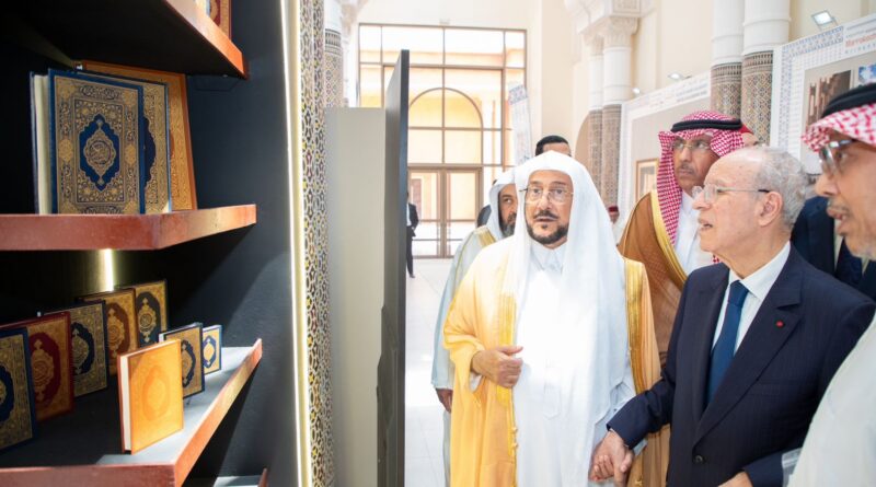 مجمع الملك فهد يوزّع أكثر من 190 ألف نسخة من إصداراته خلال 33 يومًا في أربع قارات