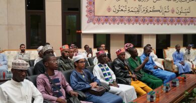 المشاركون في مسابقة الملك عبدالعزيز الدولية يزورون مجمع الملك فهد لطباعة المصحف الشريف بالمدينة المنورة