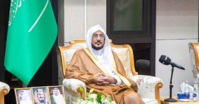 وزير الشؤون الإسلامية يزور مجمع الملك فهد لطباعة المصحف الشريف بالمدينة المنورة