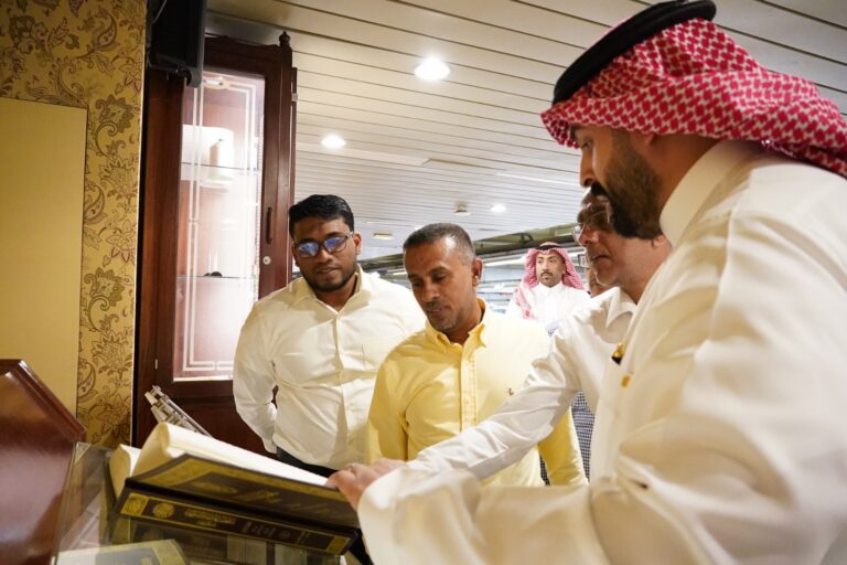مجمع الملك فهد لطباعة المصحف الشريف يستقبل نائب وزير التكامل الوطني في سريلانكا
