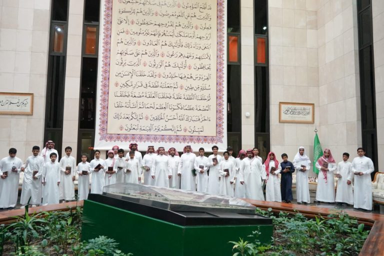 مجمع الملك فهد لطباعة المصحف الشريف يستقبل قرابة مليون زائر خلال عام 2025م