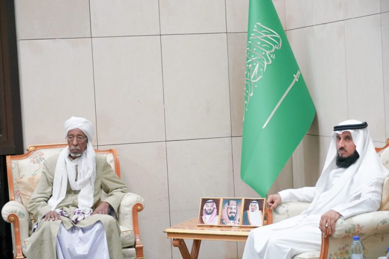 مجمع الملك فهد لطباعة المصحف الشريف يستقبل رئيس المجلس الأعلى للشؤون الإسلامية بجمهورية تشاد