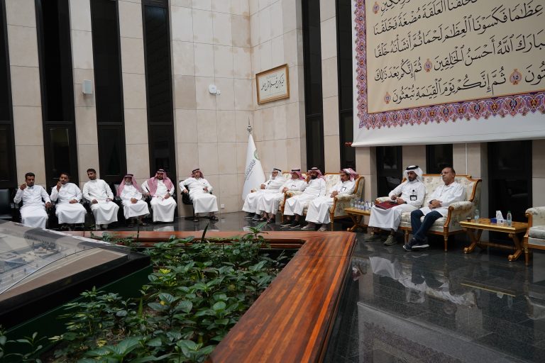 مجمع الملك فهد لطباعة المصحف الشريف ينظم محاضرة توعوية لتعزيز الوعي الغذائي والصحي